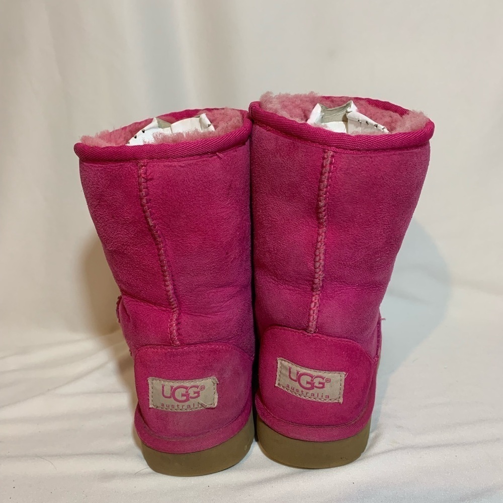 UGG Fuschia Girl’s Boots sz 4 - Picture 4 of 10